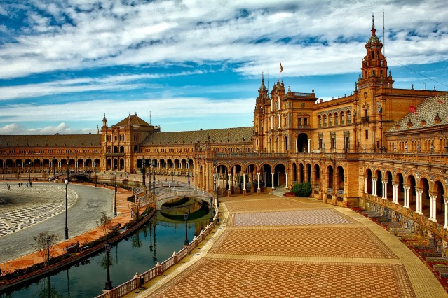 Spanish Business Meeting Interpreters Services
